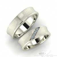 11. Witgoud met diamant. 6x0.01ct  Paar 1350.-