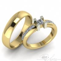 22. Geelgouden trouwringen met princess diamant. Paar 3195.-